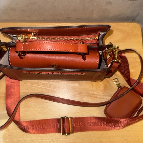 Steve Madden Brick Red Crossbody Bag - Picture 2 of 10